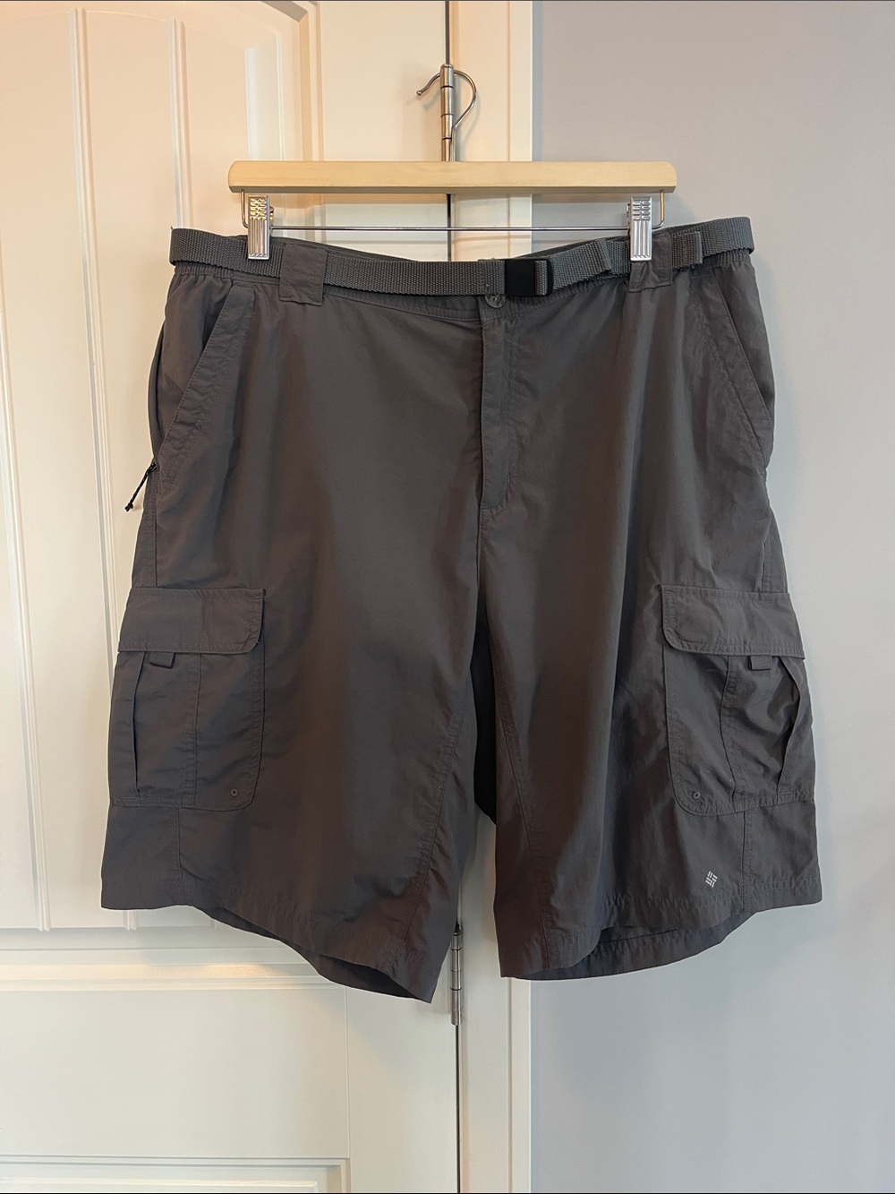 Columbia Gray Cargo Shorts with Built-In Belt XL